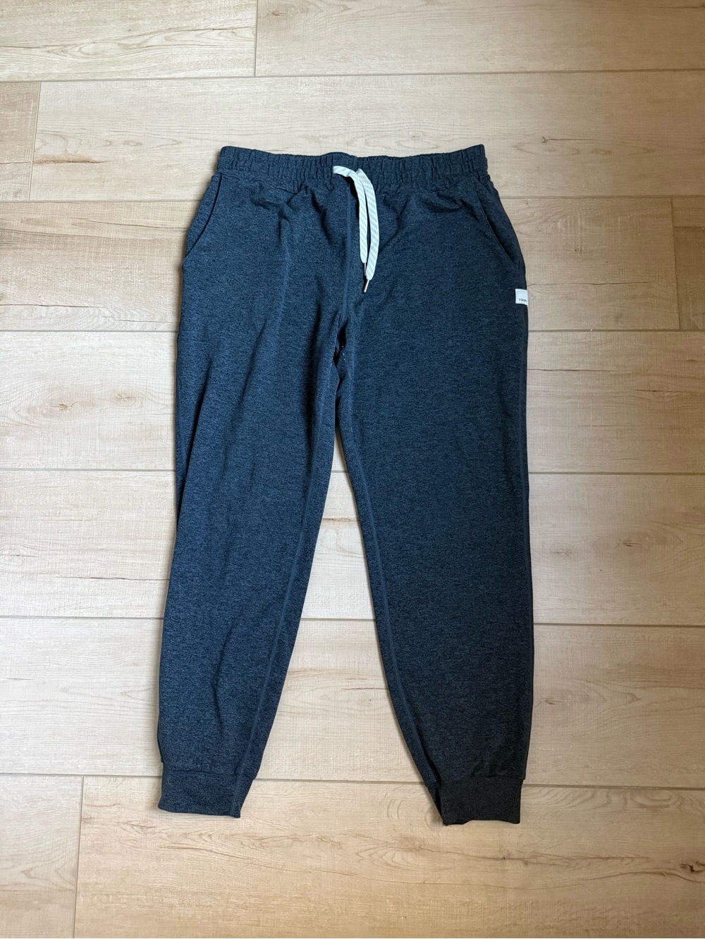 Vuori Performace Jogger Charcoal Heather Size Small